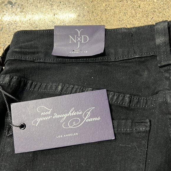 Not your daughters capri jeans.  women’s size 12. Black - Picture 2 of 5